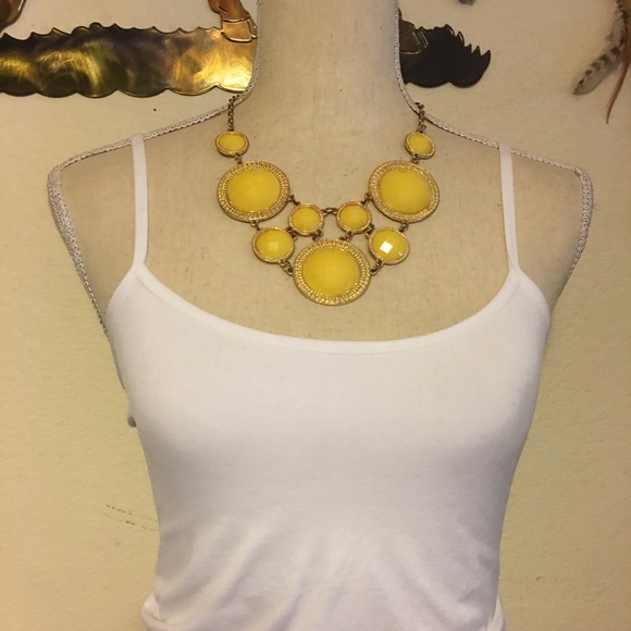 Large faceted yellow cabochon statement necklace - Picture 3 of 7